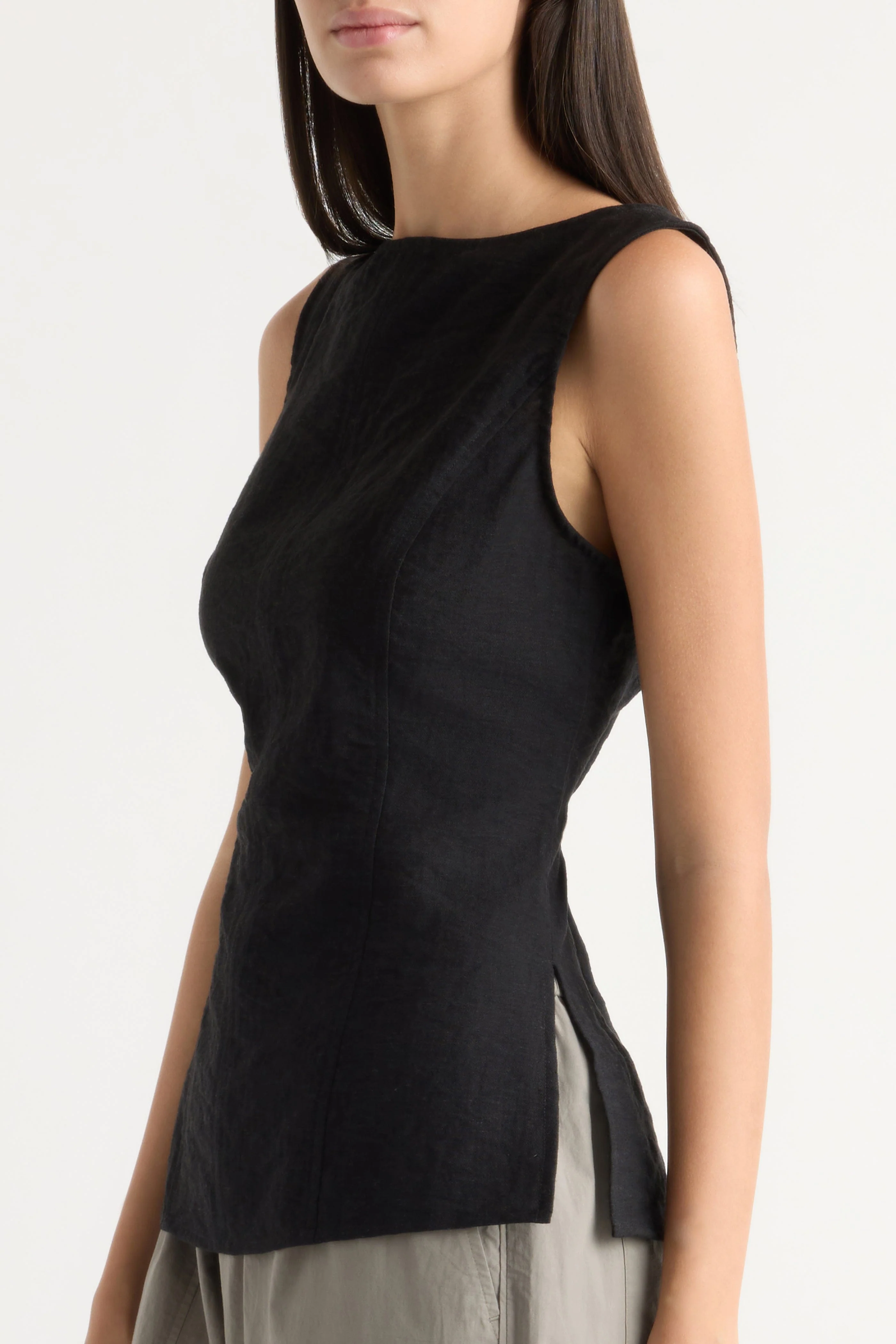 Jeannie Split-Hem Sleeveless Blouse - Image 4